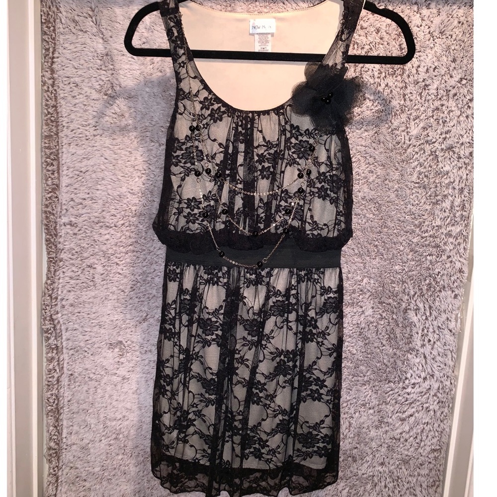 NEWMODE®️Black lace dress w/attached accessories